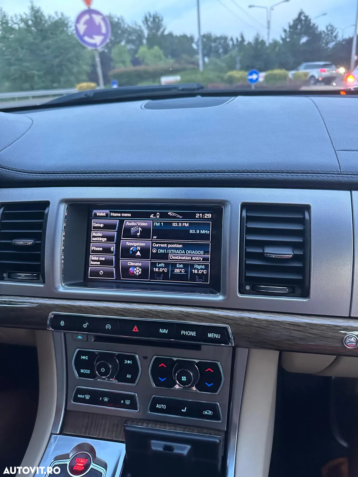 Jaguar XF 2.2 Diesel Sportbrake - 33