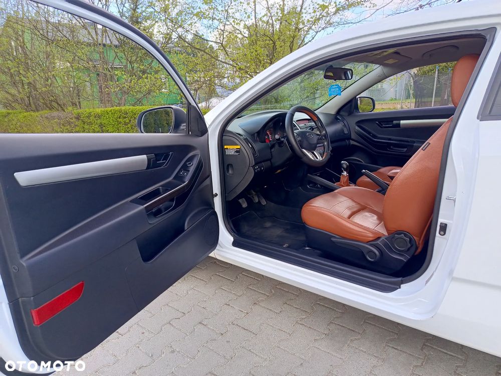 Kia ProCeed 1.4 CVVT Dream-Team Edition - 18