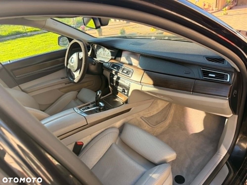 BMW Seria 7 740d xDrive - 6