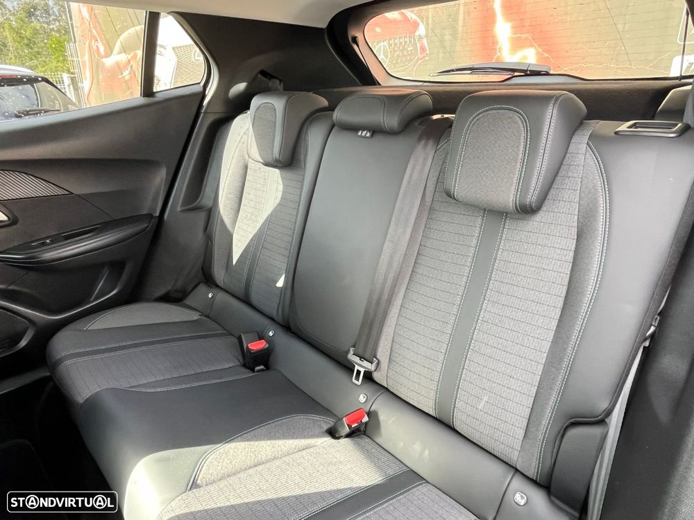 Peugeot 2008 BlueHDi 130 EAT8 Allure Pack - 45