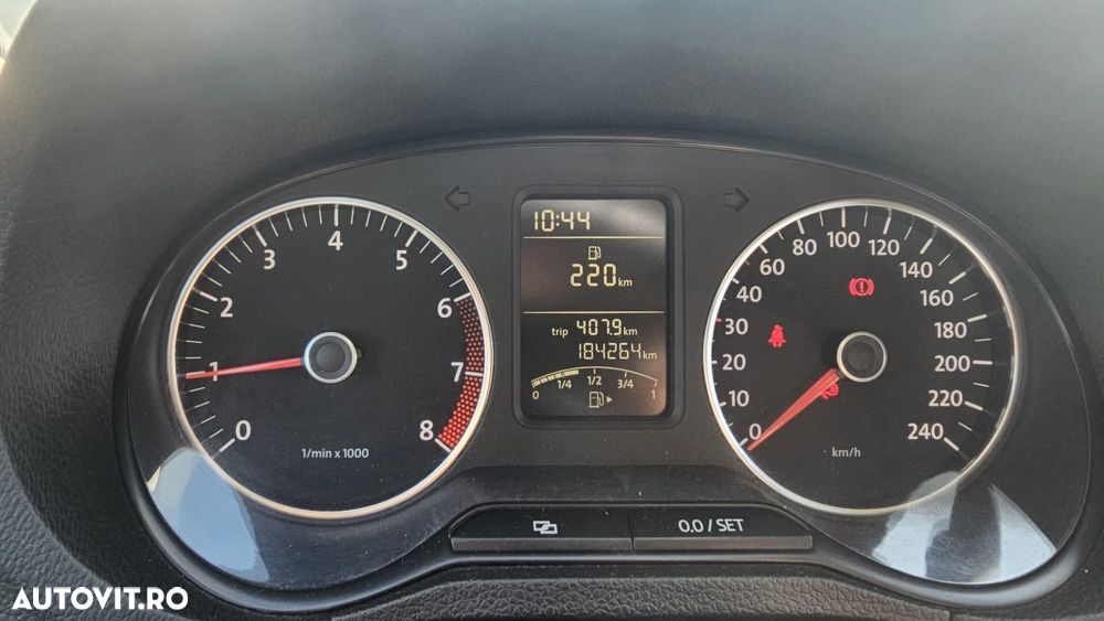 Volkswagen Polo - 13
