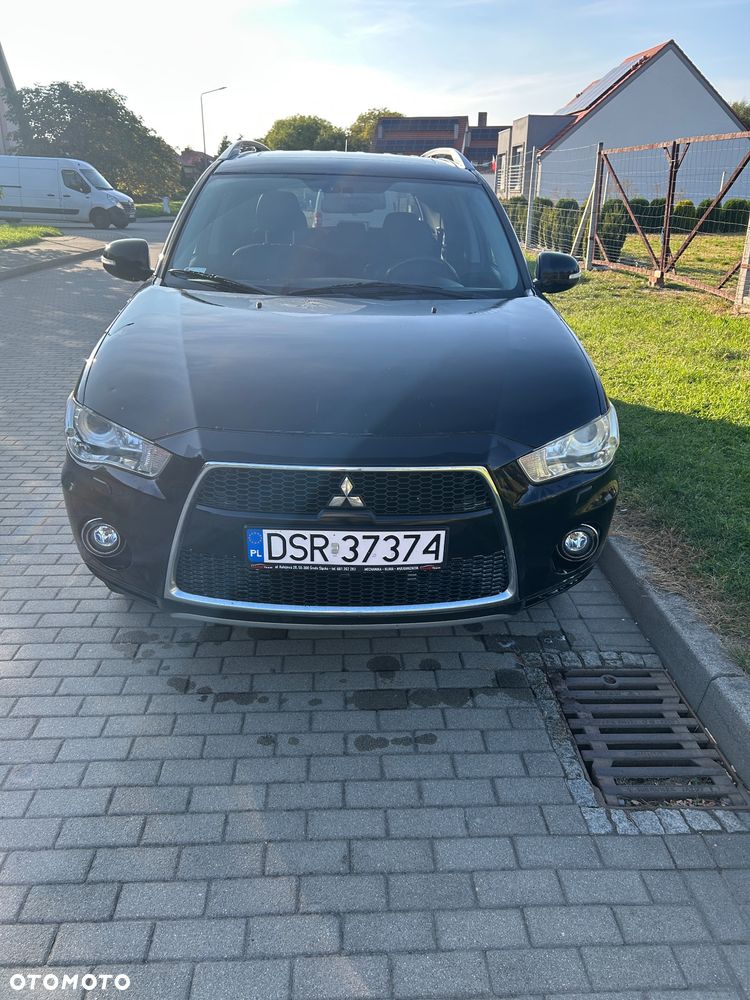 Mitsubishi Outlander - 12