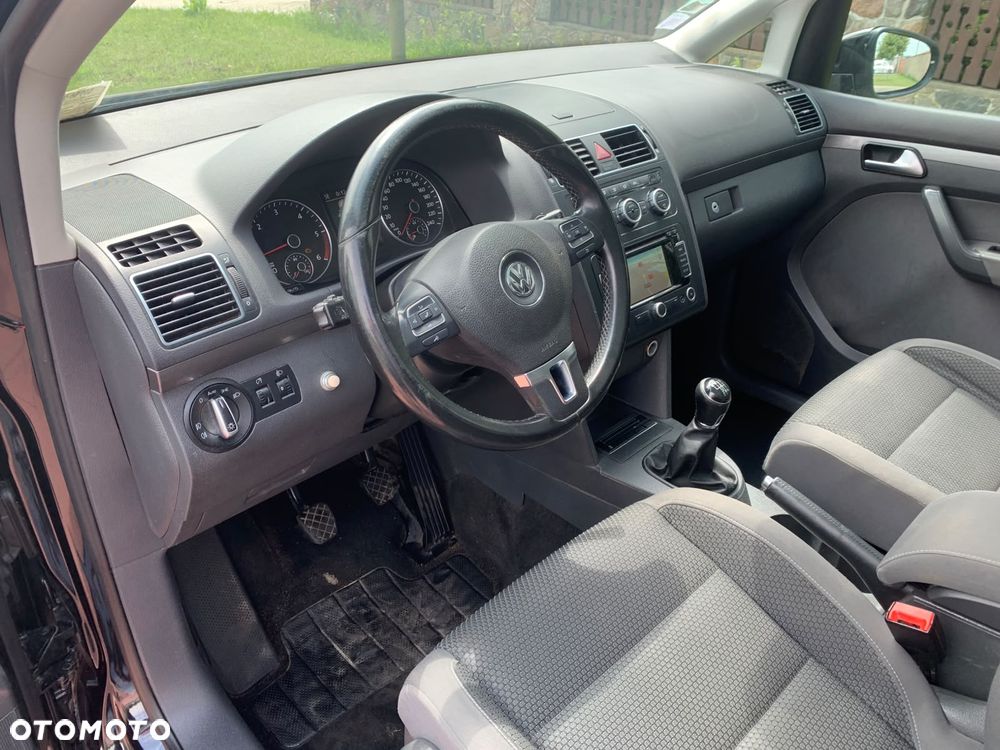 Volkswagen Touran 1.6 TDI DPF BlueMotion Technology Highline - 16