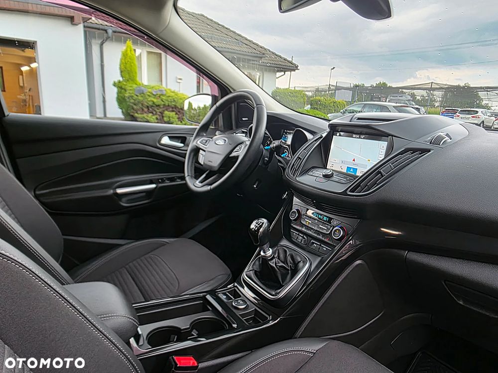 Ford Kuga 1.5 EcoBoost 2x4 Titanium - 29