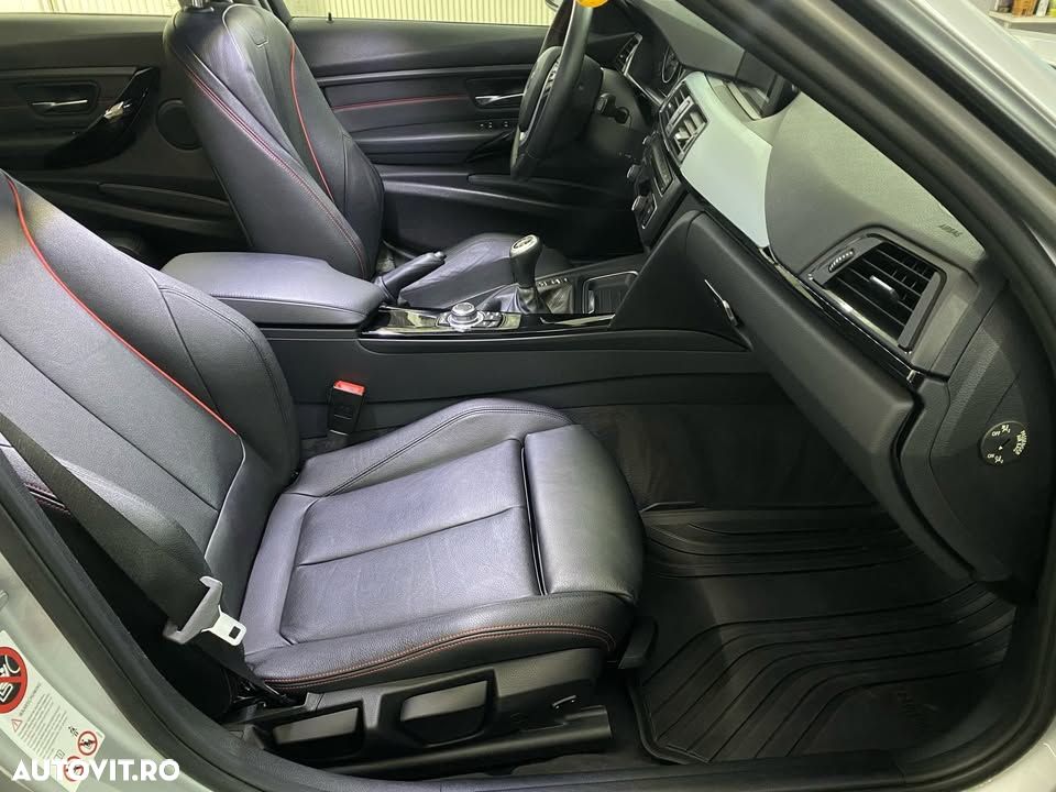 BMW Seria 3 320i Efficient Dynamics Edition Sport Line - 4