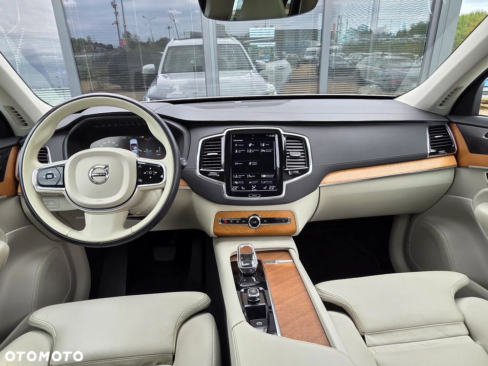 Volvo XC 90 - 38