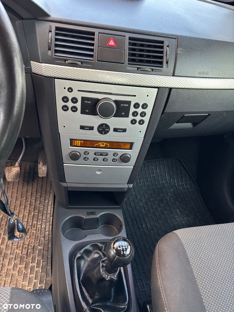 Opel Meriva 1.8 16V Cosmo - 9