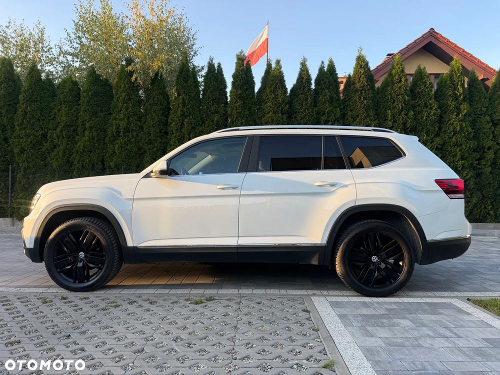Volkswagen Atlas - 2