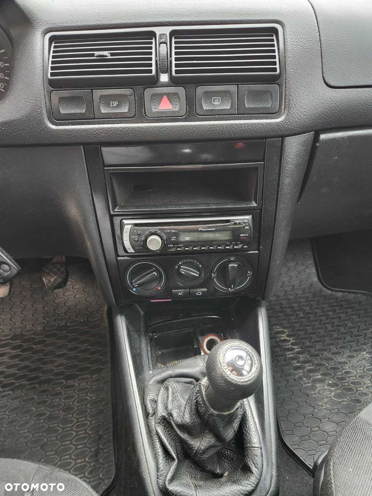 Volkswagen Golf - 9