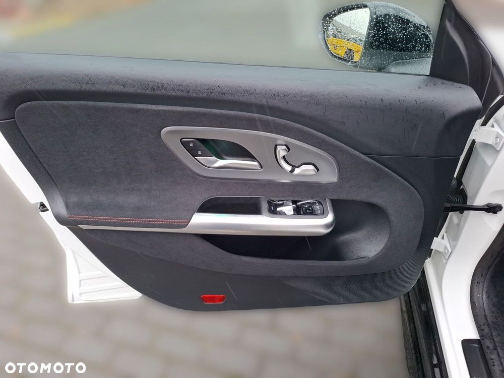 Mercedes-Benz CLA 220 mHEV 4-Matic 8G-DCT - 17