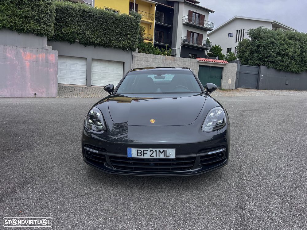Porsche Panamera 4 E-Hybrid Executive - 2