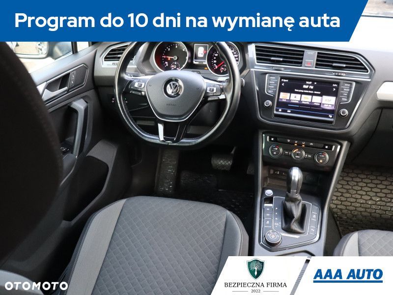 Volkswagen Tiguan - 8