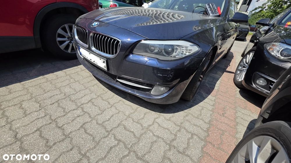 BMW Seria 5 520d - 28