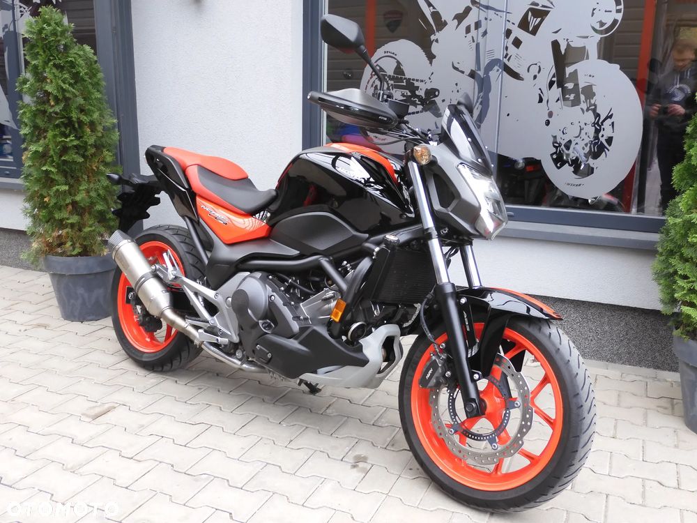 Honda NC - 17