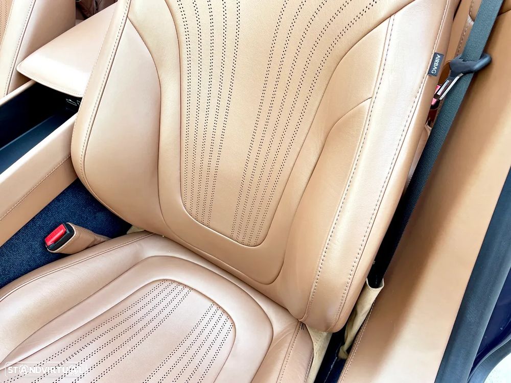 Aston Martin DB11 Coupé V8 Auto - 28