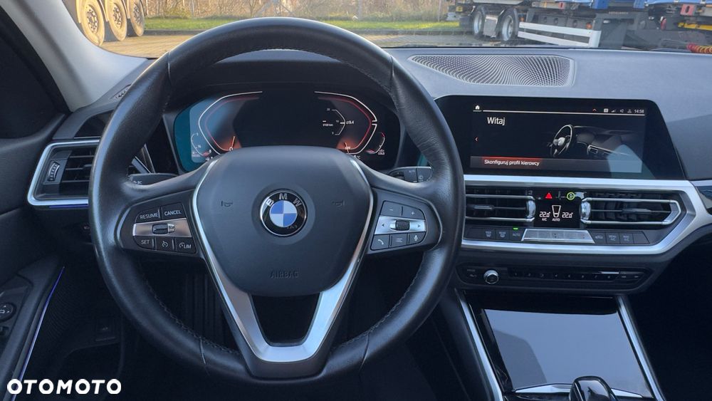 BMW Seria 3 318d Sport Line Shadow - 28