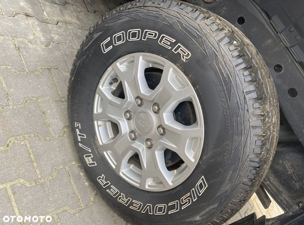Ford Ranger XLT - 22