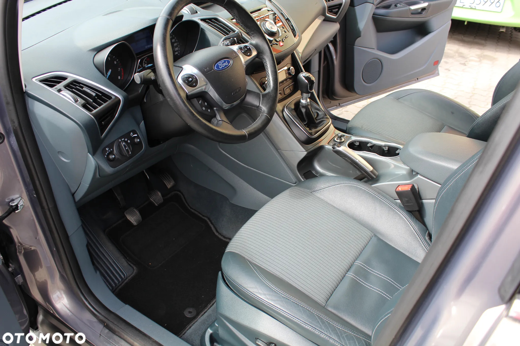 Ford Grand C-MAX - 19