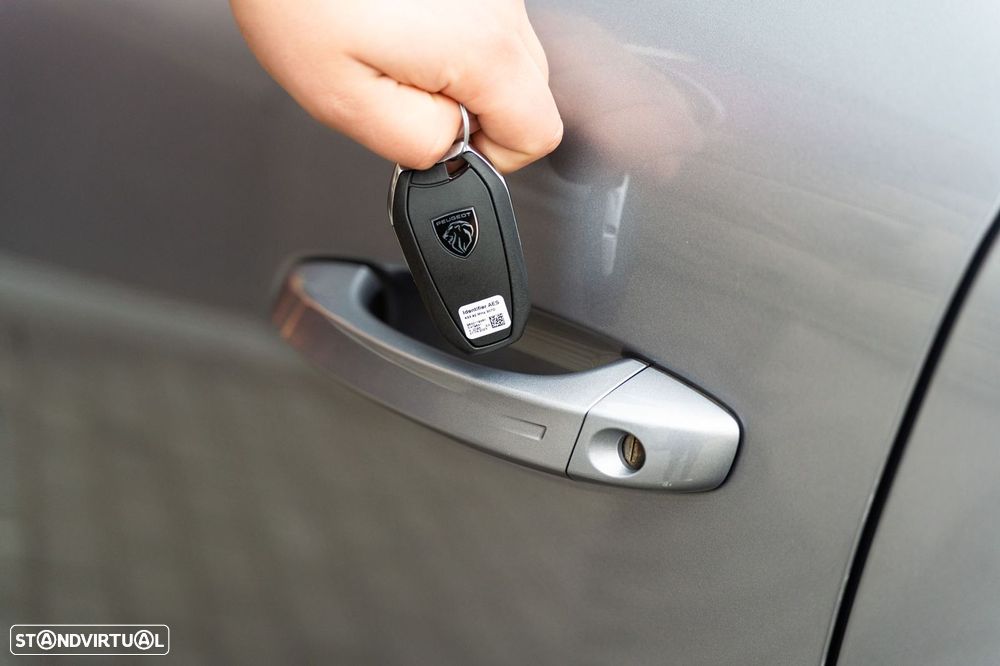 Peugeot 308 SW 180 e-EAT8 Allure - 36