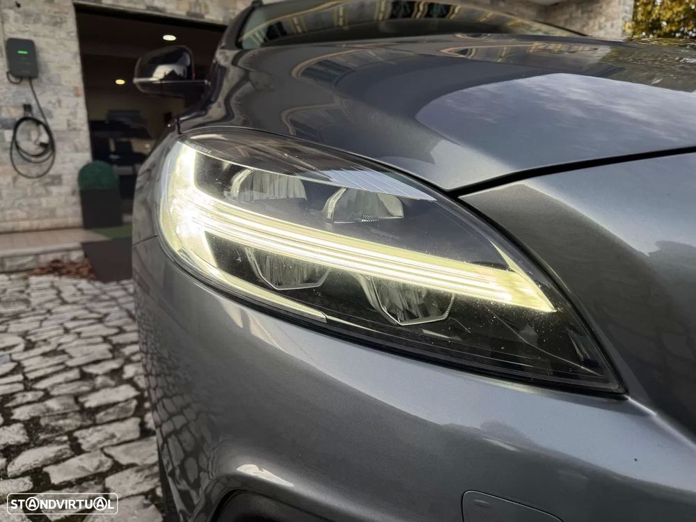 Volvo V40 Cross Country 1.5 T3 Geartronic - 23