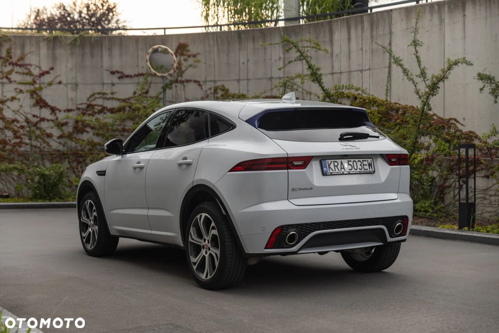 Jaguar E-Pace P250 AWD First Edition - 9