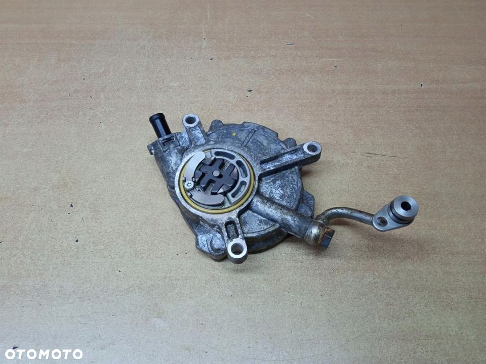 POMPA VACUM VAKUM AUDI A8 D4 4.0 TFSI 07L145100F - 1