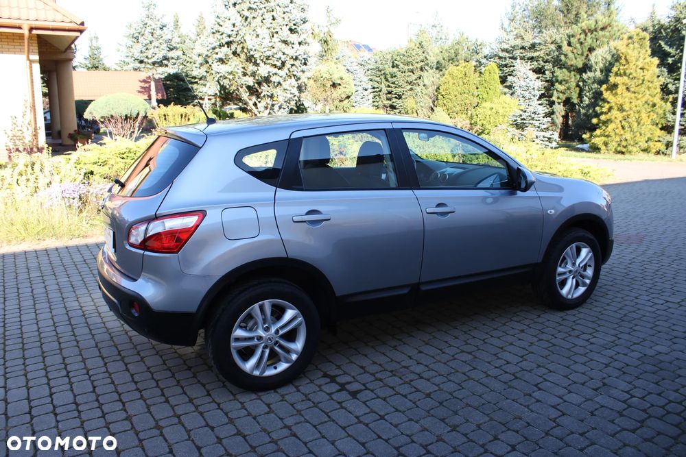 2010 Nissan Qashqai 1.6 Acenta, photograph 10
