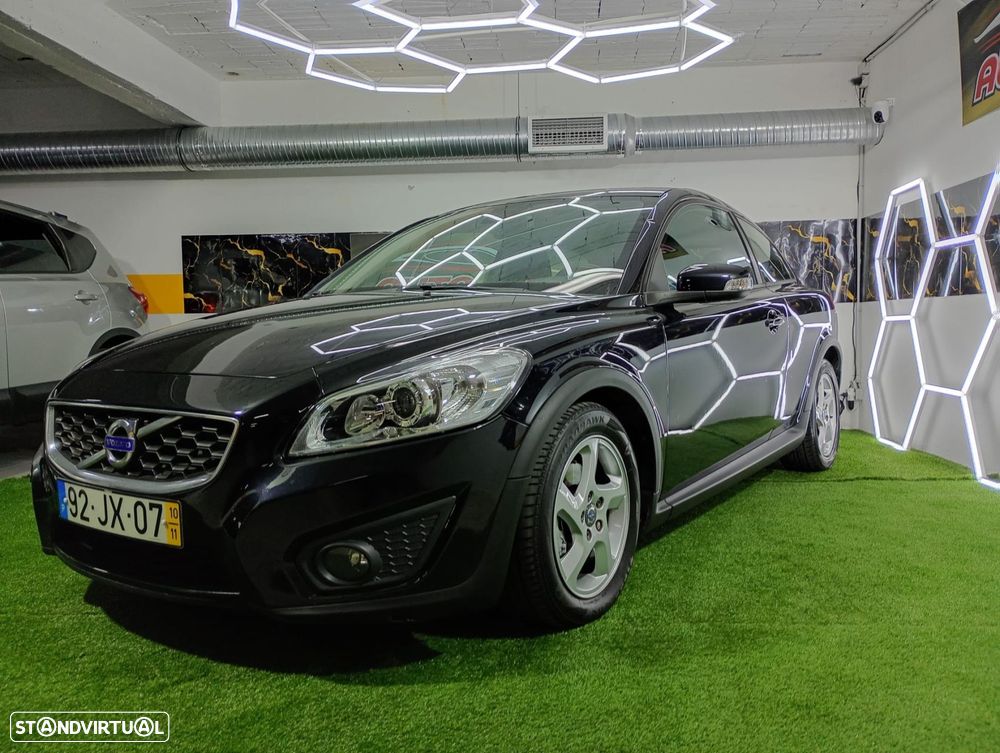 Volvo C30 1.6 D Drive Momentum — fotografia 2
