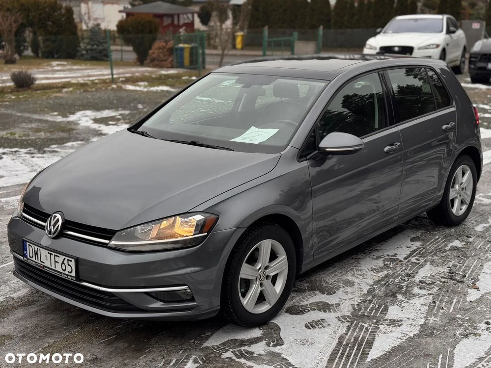 Volkswagen Golf - 4