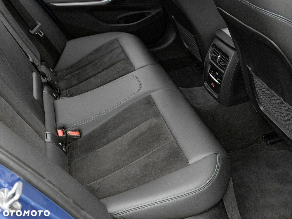 BMW Seria 3 318i M Sport - 27