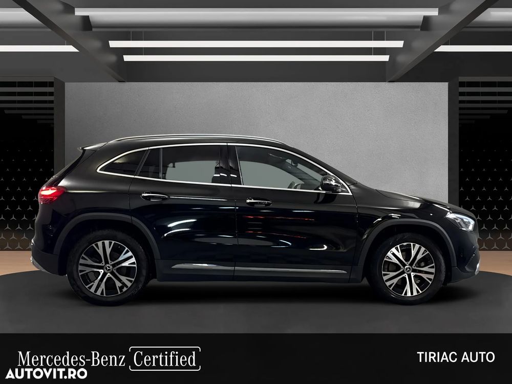 Mercedes-Benz GLA - 8