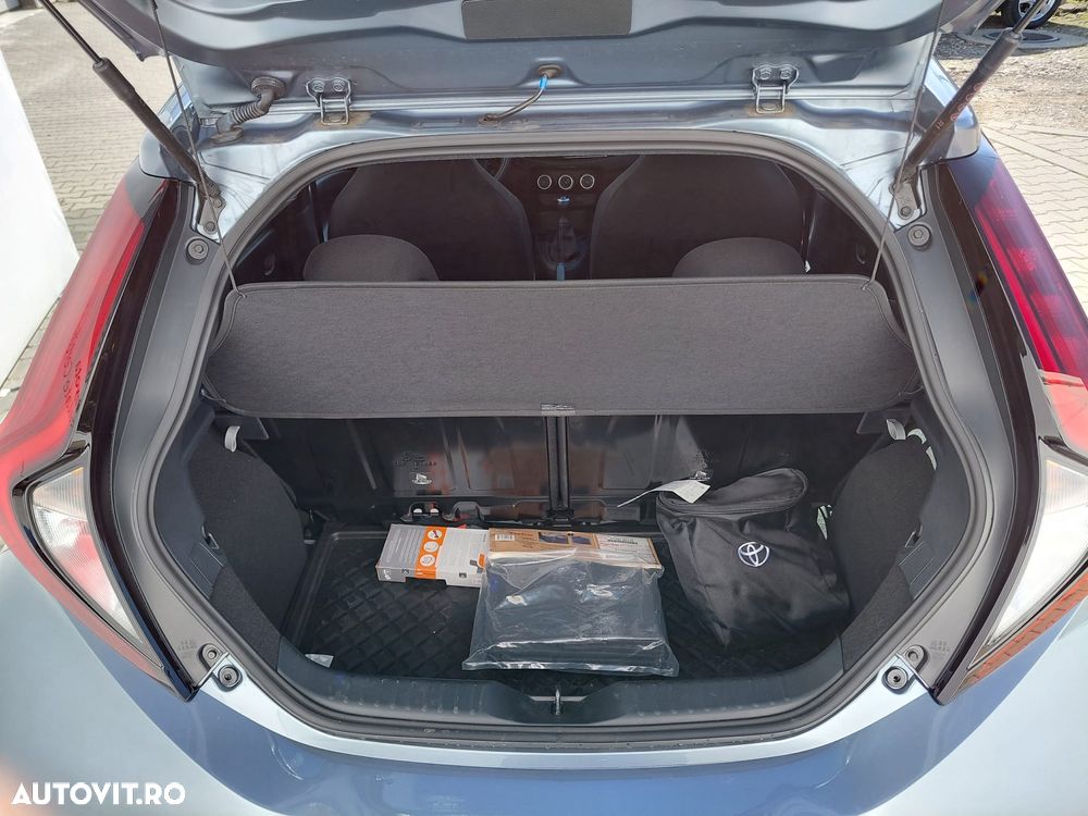 Toyota Aygo 1.0 VVY-I 5 usi X-play - 12