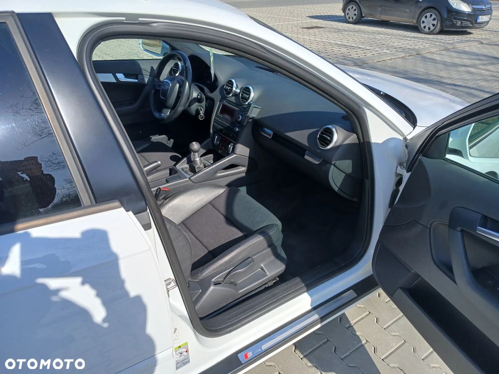 Audi A3 Sportback 2.0 TDI DPF Ambition - 10