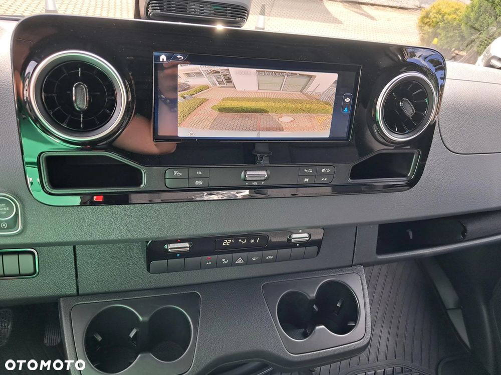 Mercedes-Benz Sprinter - 11