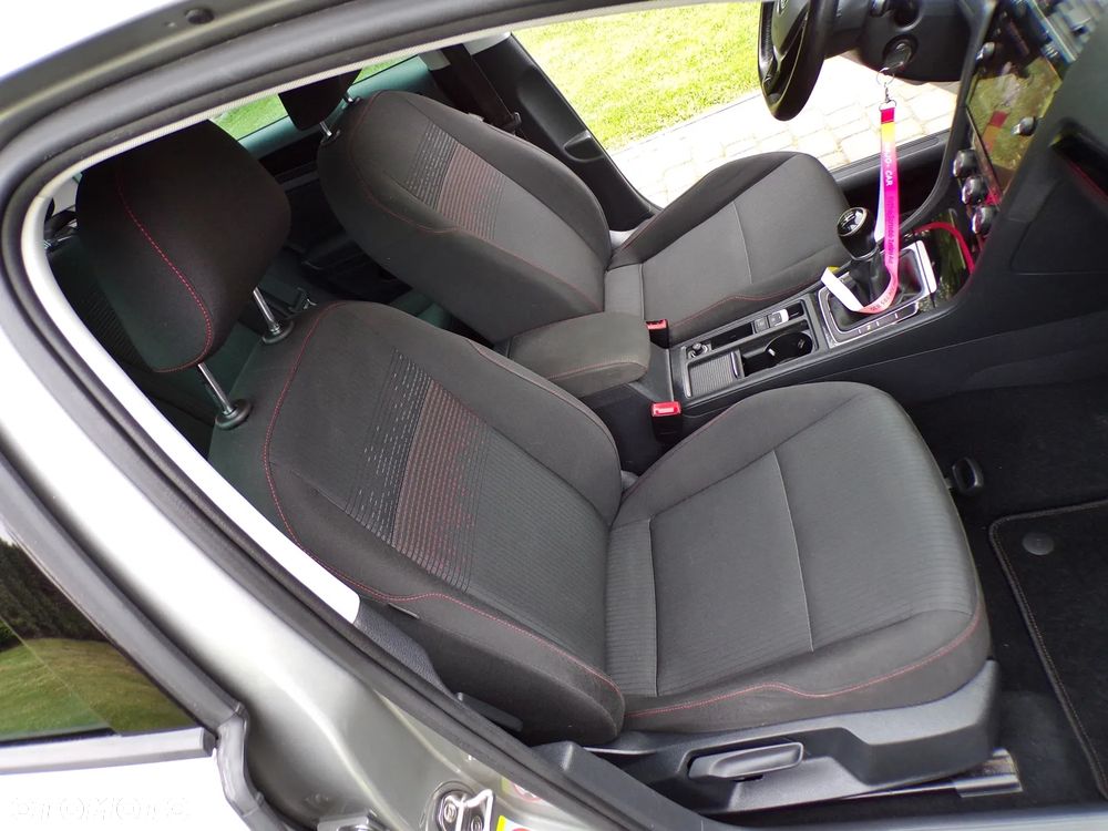Volkswagen Golf 1.4 TSI Sound - 23