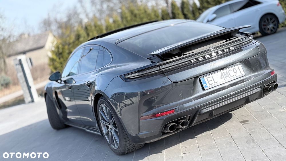 Porsche Panamera - 31