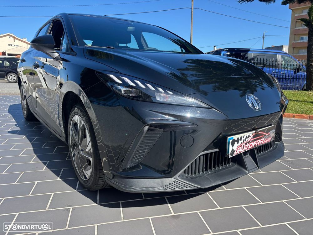 MG MG4 64 kWh Luxury - 3