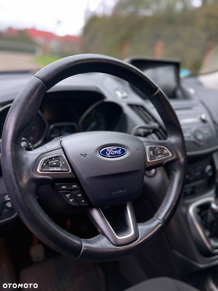 Ford Kuga 2.0 TDCi 4x4 Vignale - 28