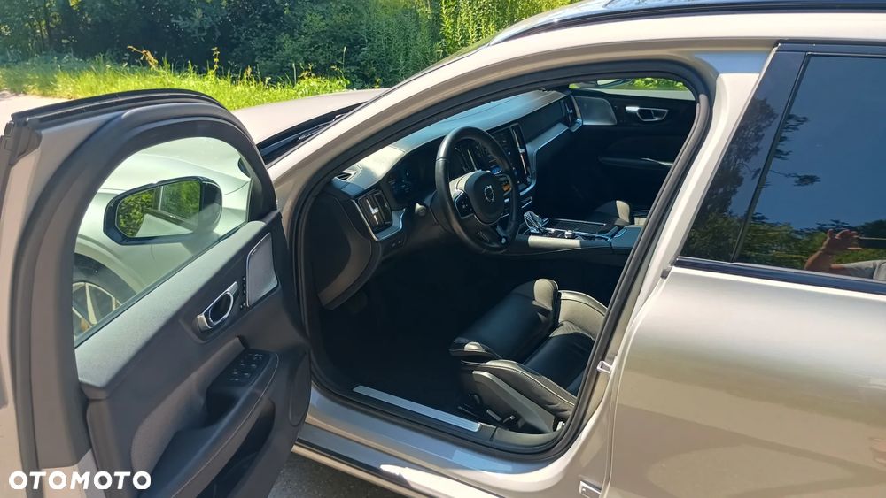 Volvo V60 T8 AWD Plug-In Hybrid Polestar Engineered R-Design - 20