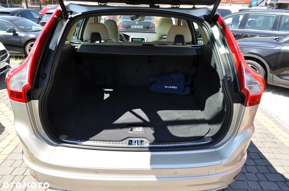 Volvo XC 60 D4 AWD Summum - 34