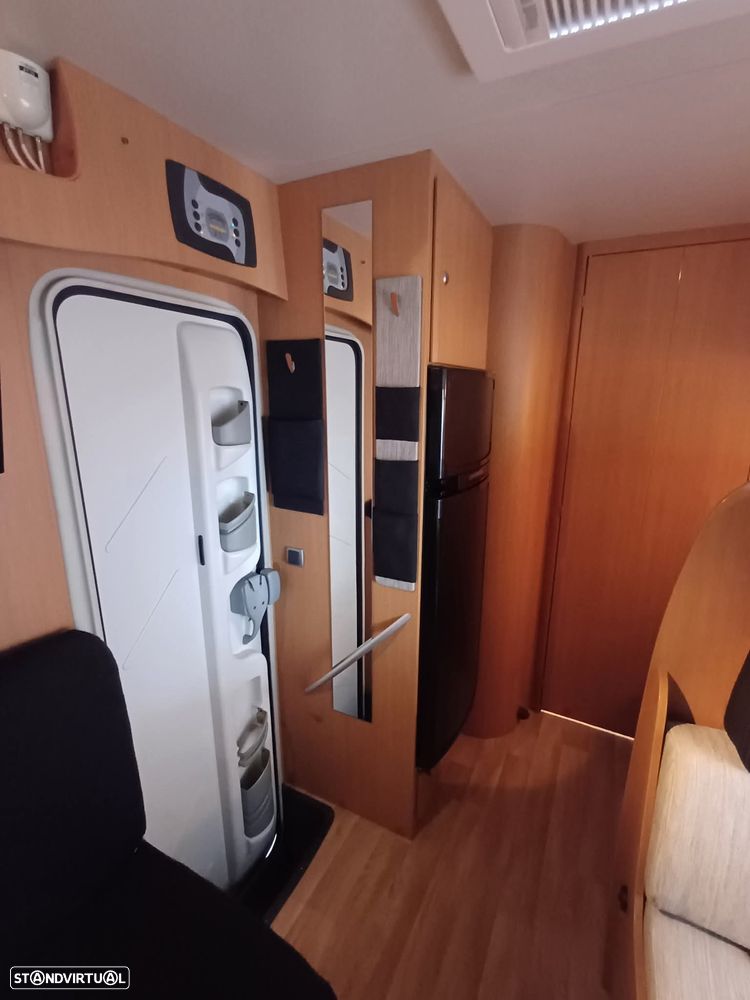 Ford Transit Challenger Genesis 58 - 8