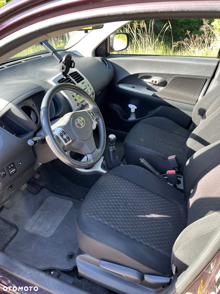 Toyota Urban Cruiser - 8