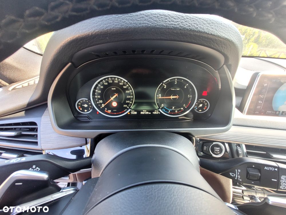 BMW X5 xDrive25d - 12