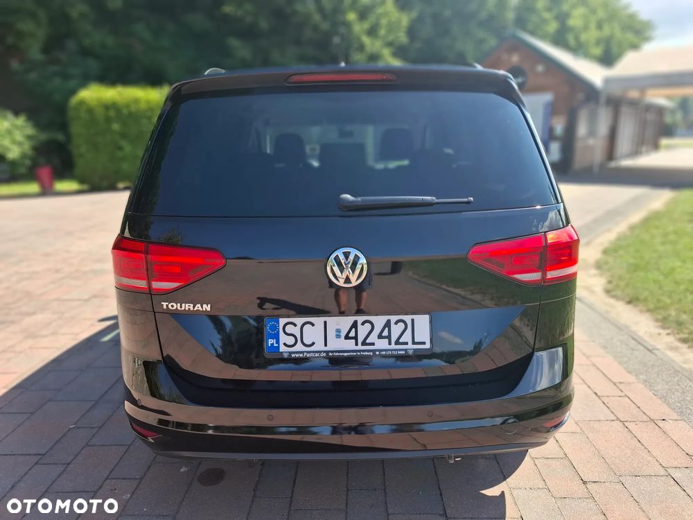 Volkswagen Touran 2.0 TDI SCR DSG Comfortline - 4