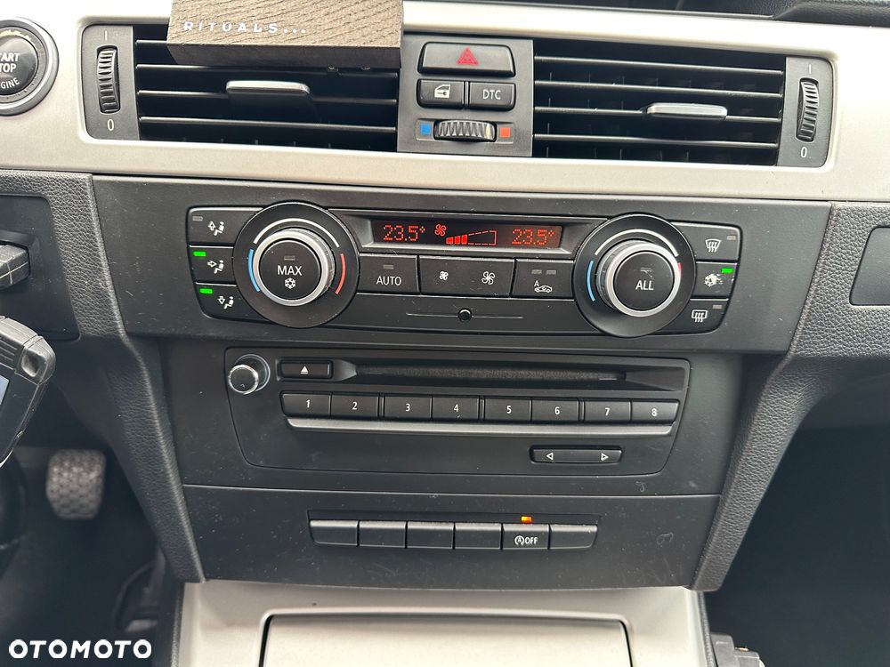 BMW Seria 3 318i - 30