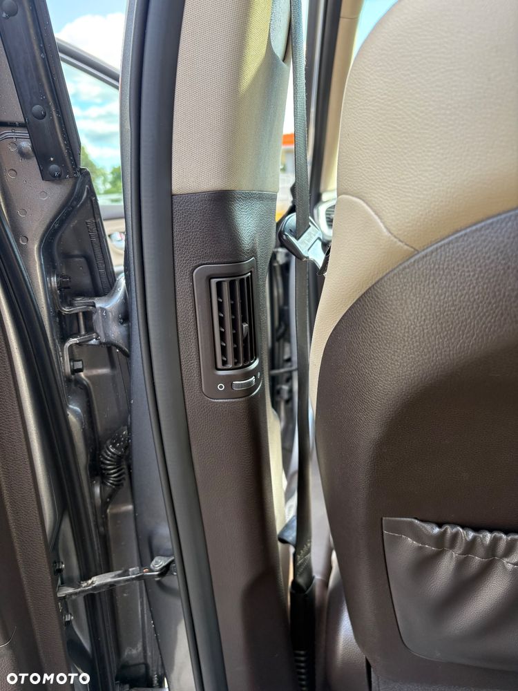 Hyundai Santa Fe 2.2 CRDi Premium 7os - 18