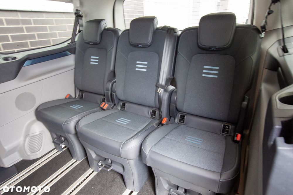Ford Tourneo Custom - 9