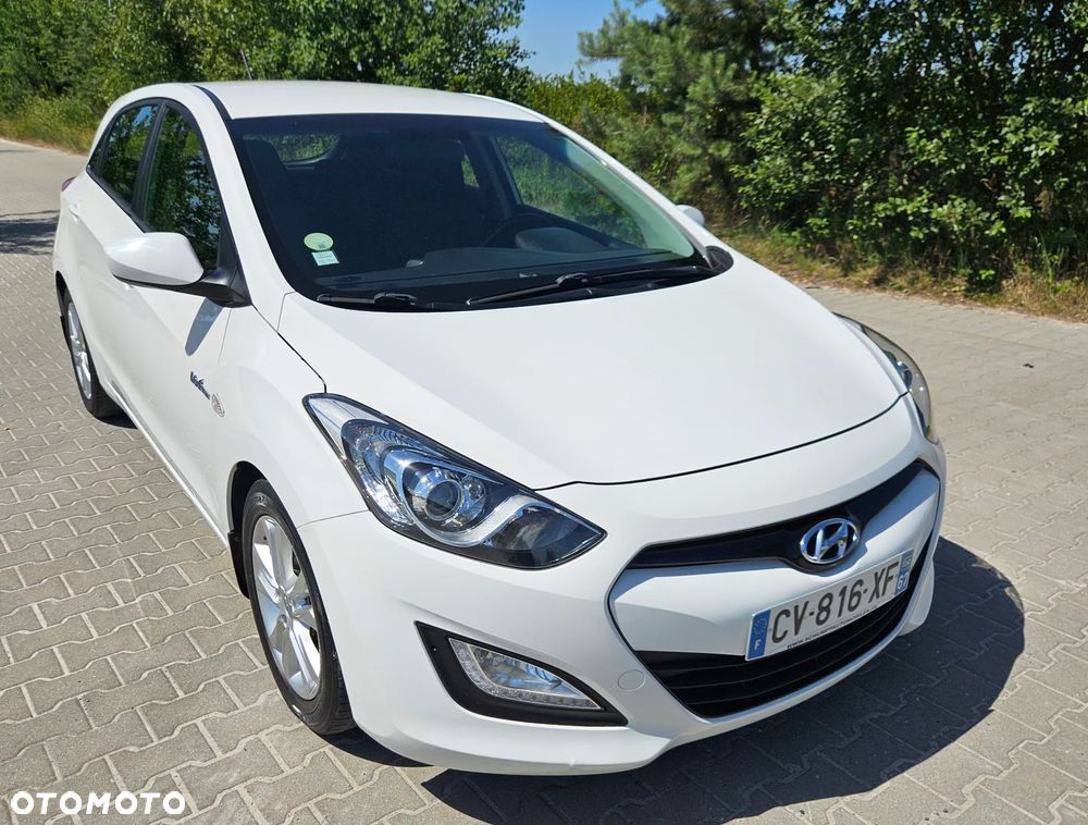 Hyundai i30 blue 1.6 CRDi Style - 10