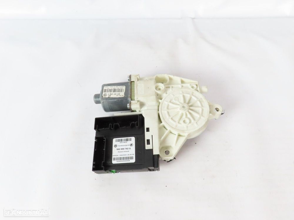 Motor elevador Direito/Frente Seminovo/ Original VW GOLF V (1K1) 1K0959702K / 1K... - 1