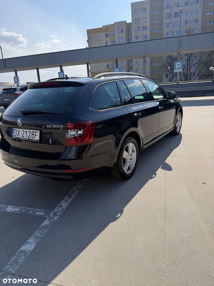 Skoda Octavia 1.6 TDI Drive DSG - 5